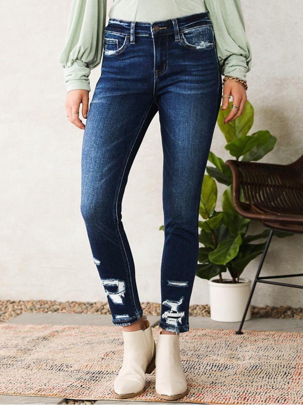 Bridge by Gly Buckle Distressed Skinny Jeans